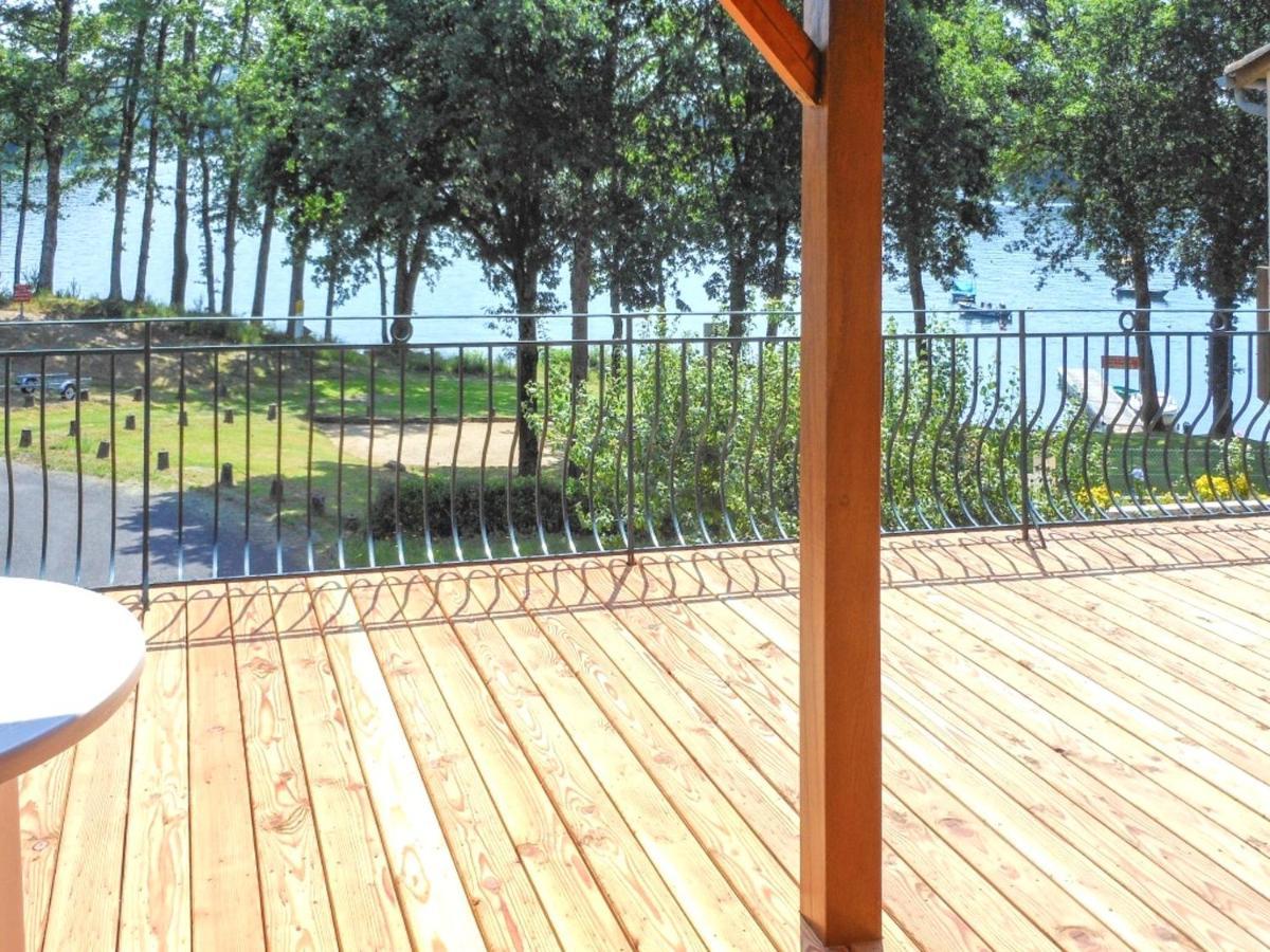 Chalet Charmant: Saint Gérons Retreat with Shared Pool Exterior photo